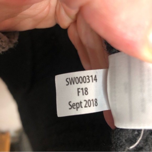 Smartwool Women's Moon Ridge Cardigan Sweater Wrap Gray Black Size Medium - Picture 9 of 13